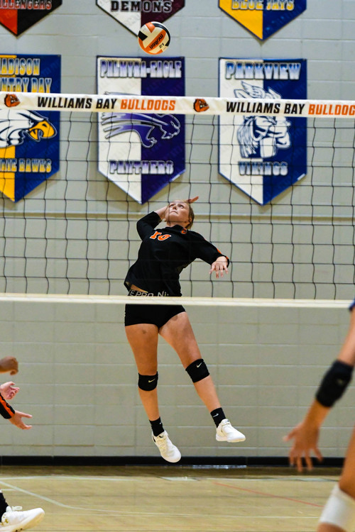 Williams Bay Volleyball Pictures - Photo Number 14