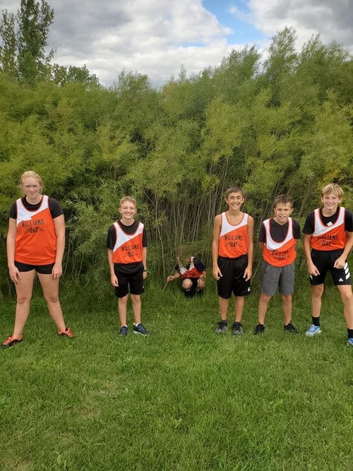 Williams Bay Middle School Coed Cross Country - Photo Number 4